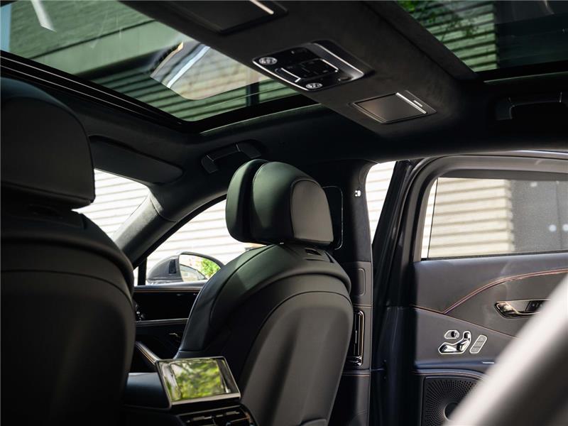 2026 Bentley Flying Spur V8 Black Edition