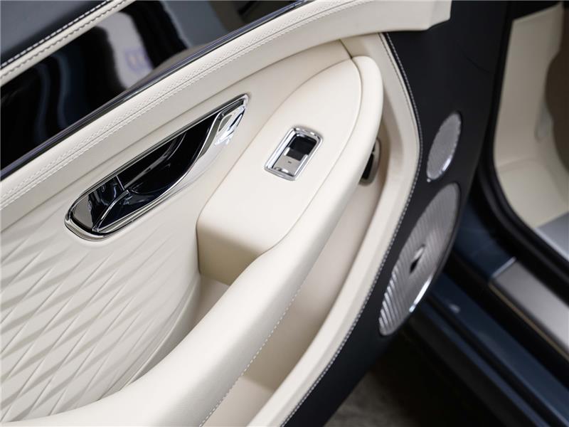 2026 Bentley Continental 4.0 V8 High-Performance GT Azure STD