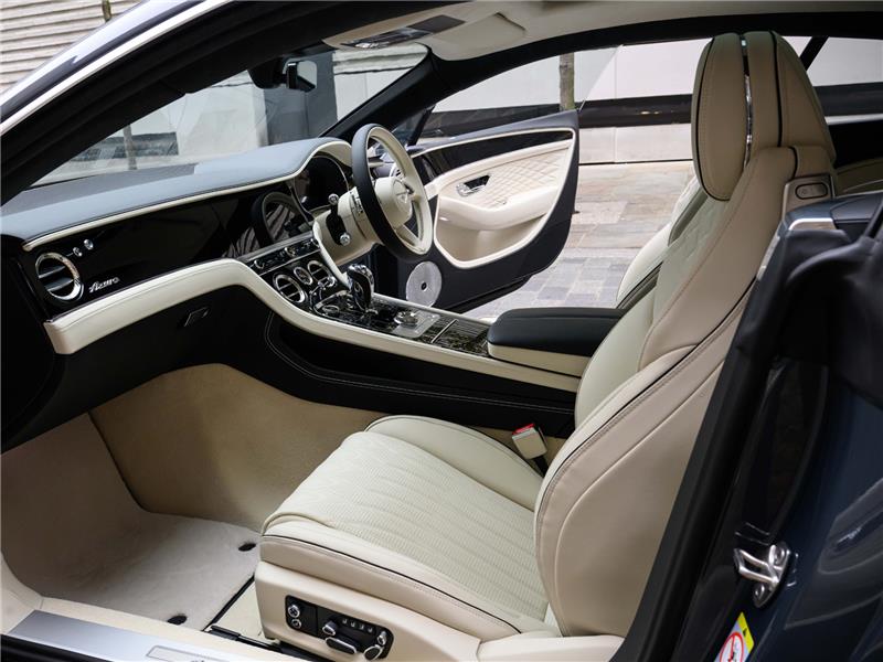 2026 Bentley Continental 4.0 V8 High-Performance GT Azure STD