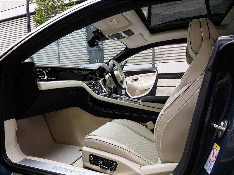2026 Bentley Continental 4.0 V8 High-Performance GT Azure STD