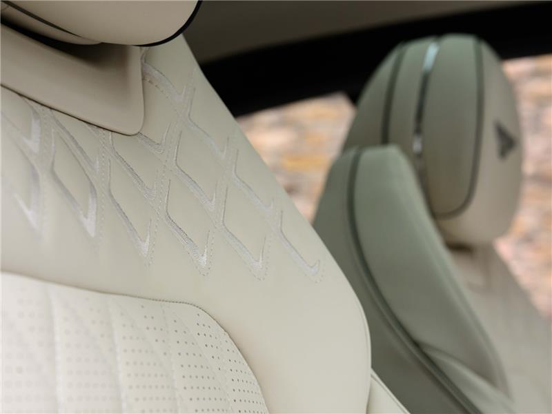 2026 Bentley Continental 4.0 V8 High-Performance GT Azure STD