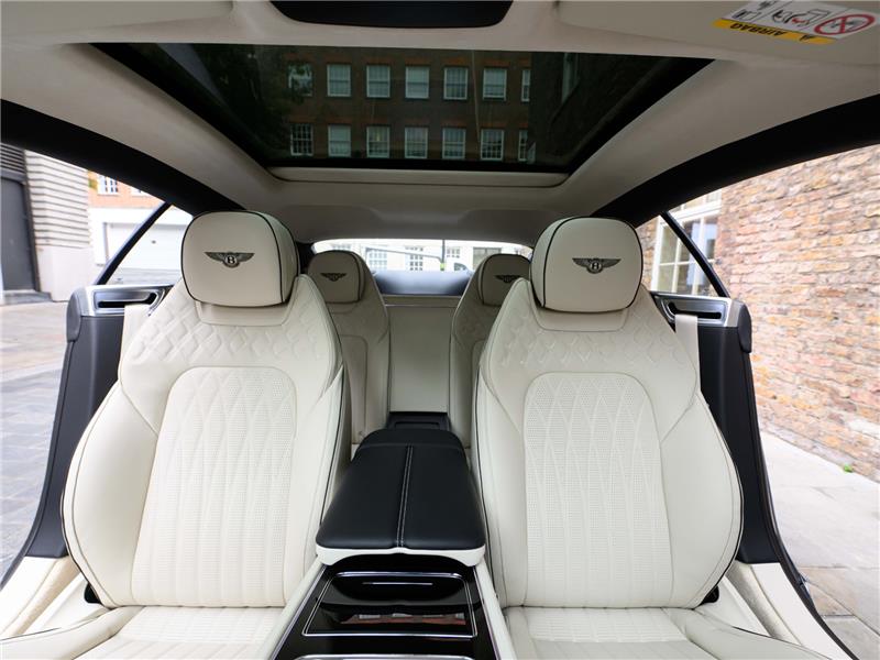2026 Bentley Continental 4.0 V8 High-Performance GT Azure STD