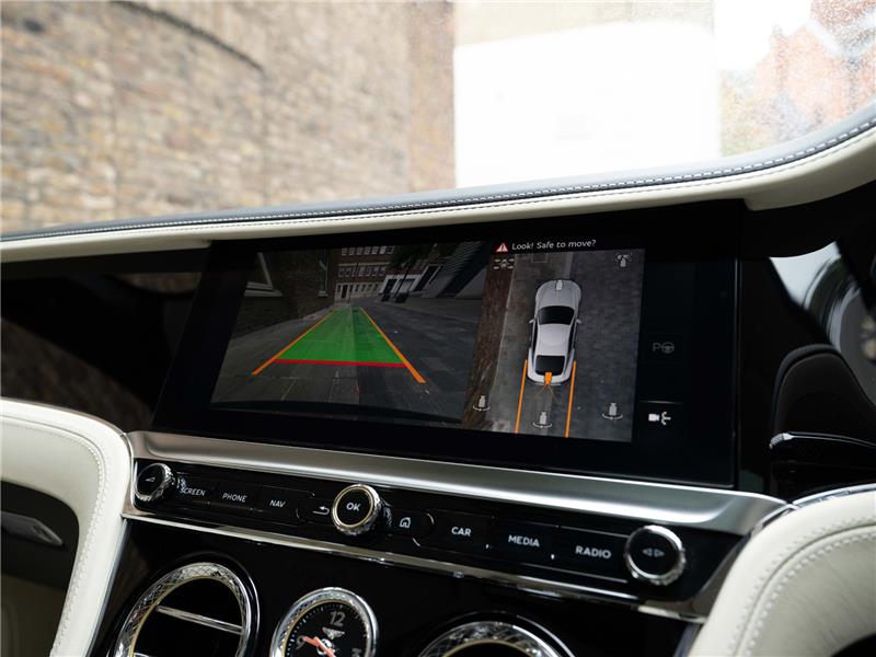 2026 Bentley Continental 4.0 V8 High-Performance GT Azure STD