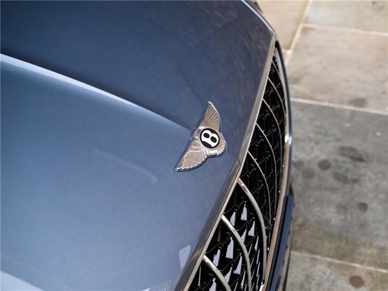 2026 Bentley Continental 4.0 V8 High-Performance GT Azure STD