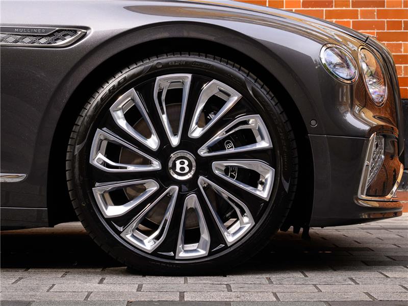 2026 Bentley Flying Spur 4.0 V8 Ultra-Performance Mulliner