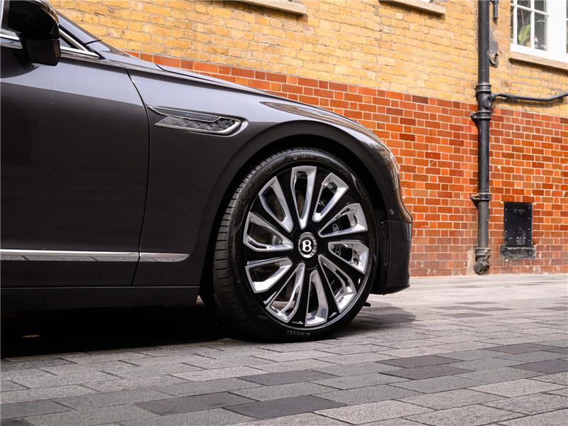 2026 Bentley Flying Spur 4.0 V8 Ultra-Performance Mulliner