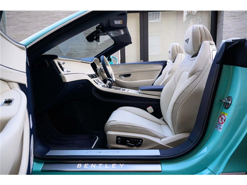 2026 Bentley Continental 4.0 V8 High-Performance GTC Azure