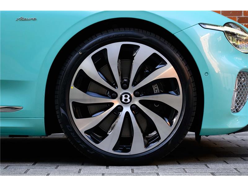 2026 Bentley Continental 4.0 V8 High-Performance GTC Azure