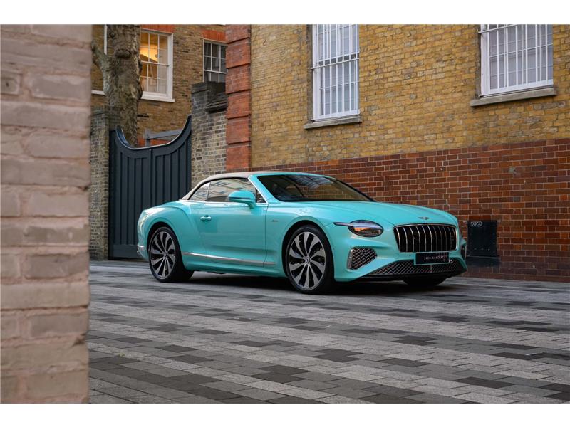 2026 Bentley Continental 4.0 V8 High-Performance GTC Azure