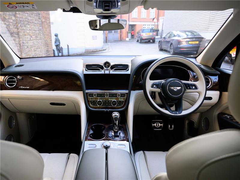 2026 Bentley Bentayga 4.0 V8 Azure EWB LWB