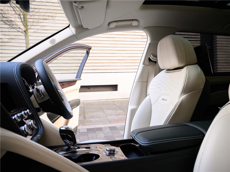 2026 Bentley Bentayga 4.0 V8 Azure EWB LWB