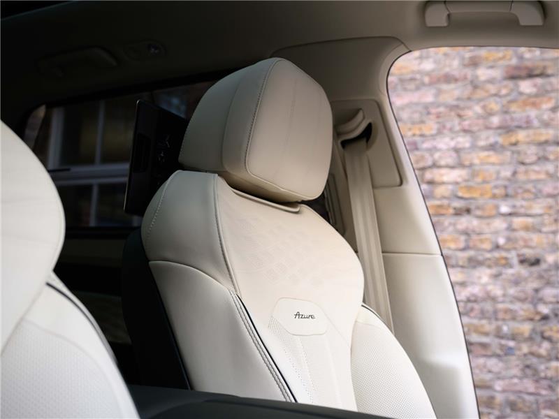 2026 Bentley Bentayga 4.0 V8 Azure EWB LWB