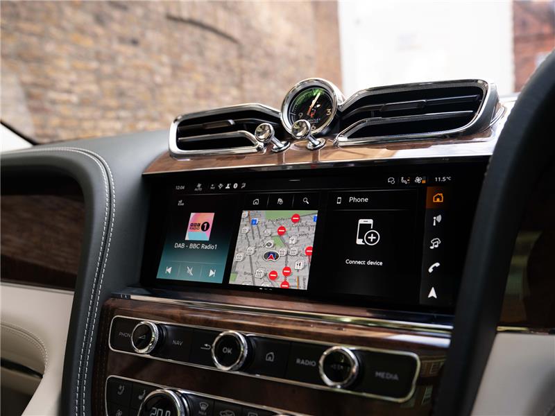 2026 Bentley Bentayga 4.0 V8 Azure EWB LWB