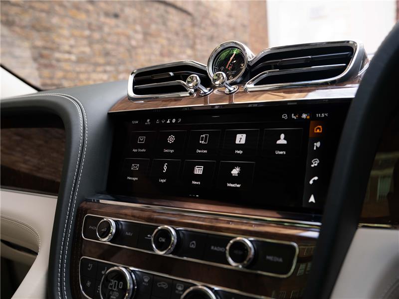 2026 Bentley Bentayga 4.0 V8 Azure EWB LWB