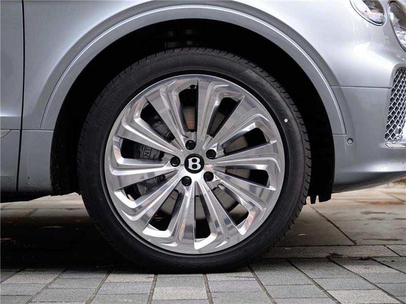 2025 Bentley Bentayga 4.0 V8 Azure EWB