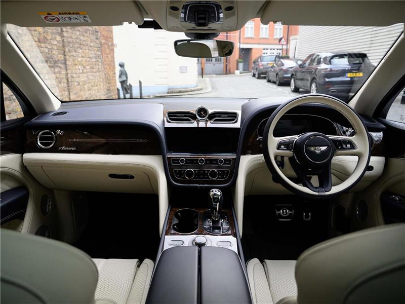 2025 Bentley Bentayga 4.0 V8 Azure EWB
