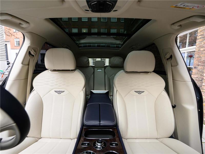 2025 Bentley Bentayga 4.0 V8 Azure EWB