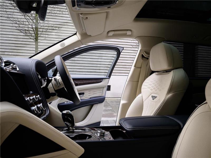 2025 Bentley Bentayga 4.0 V8 Azure EWB