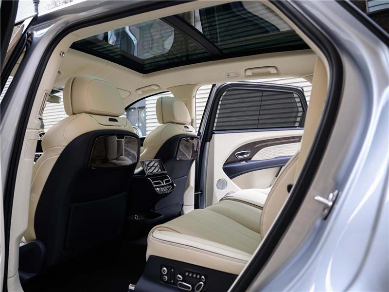 2025 Bentley Bentayga 4.0 V8 Azure EWB
