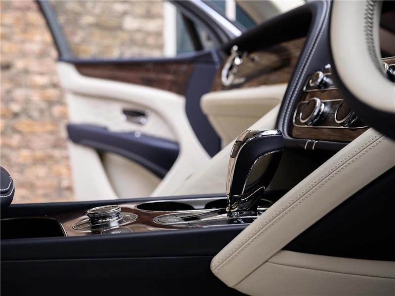 2025 Bentley Bentayga 4.0 V8 Azure EWB