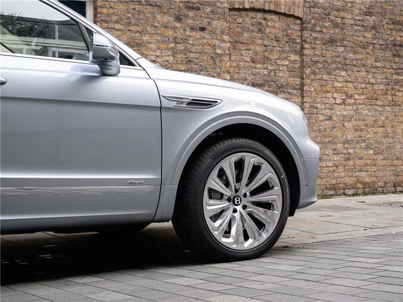 2025 Bentley Bentayga 4.0 V8 Azure EWB