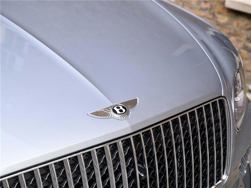 2025 Bentley Bentayga 4.0 V8 Azure EWB