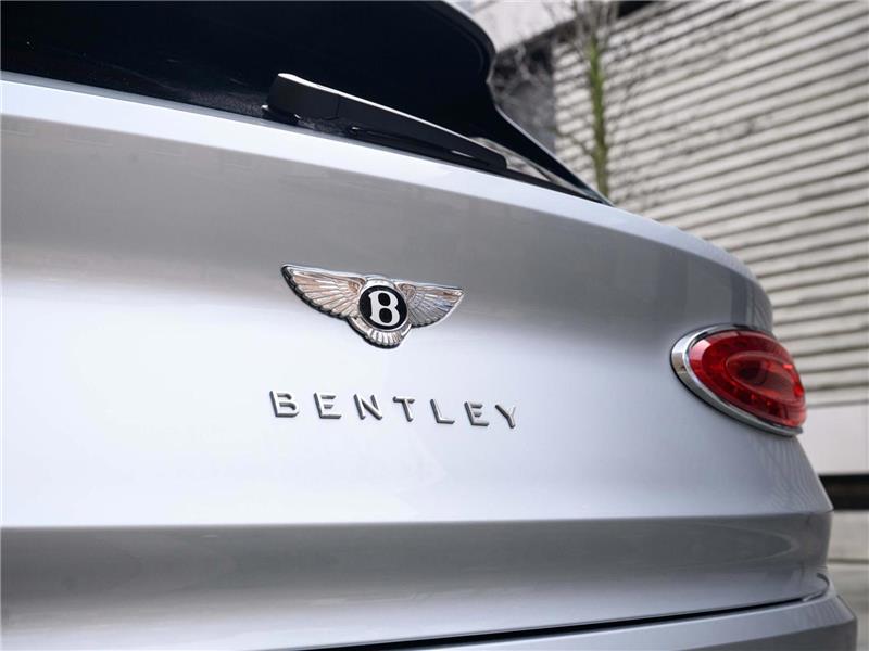 2025 Bentley Bentayga 4.0 V8 Azure EWB