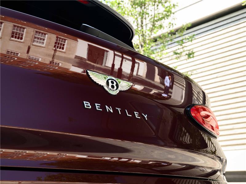 2025 Bentley Bentayga 4.0 V8 Mulliner EWB