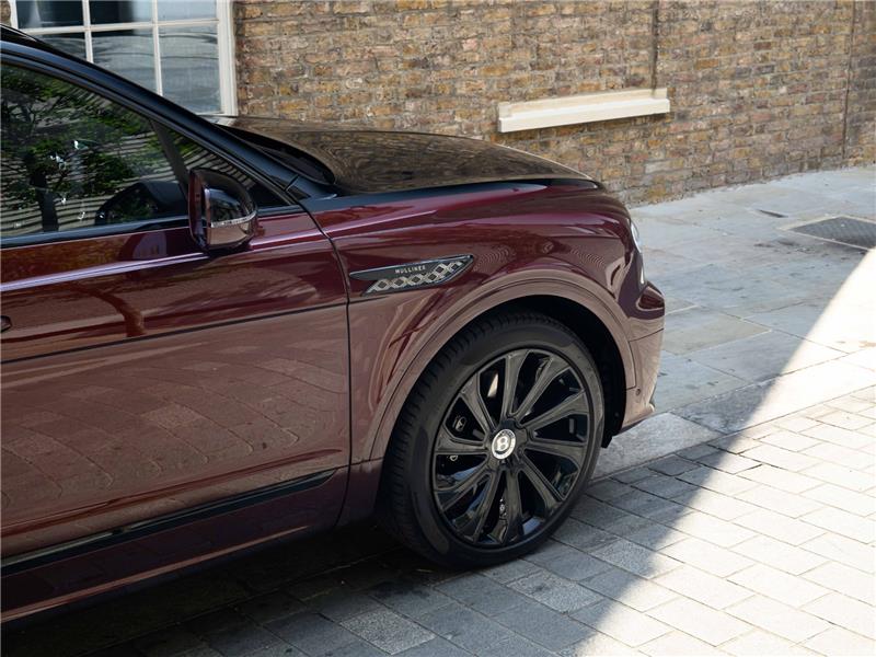 2025 Bentley Bentayga 4.0 V8 Mulliner EWB