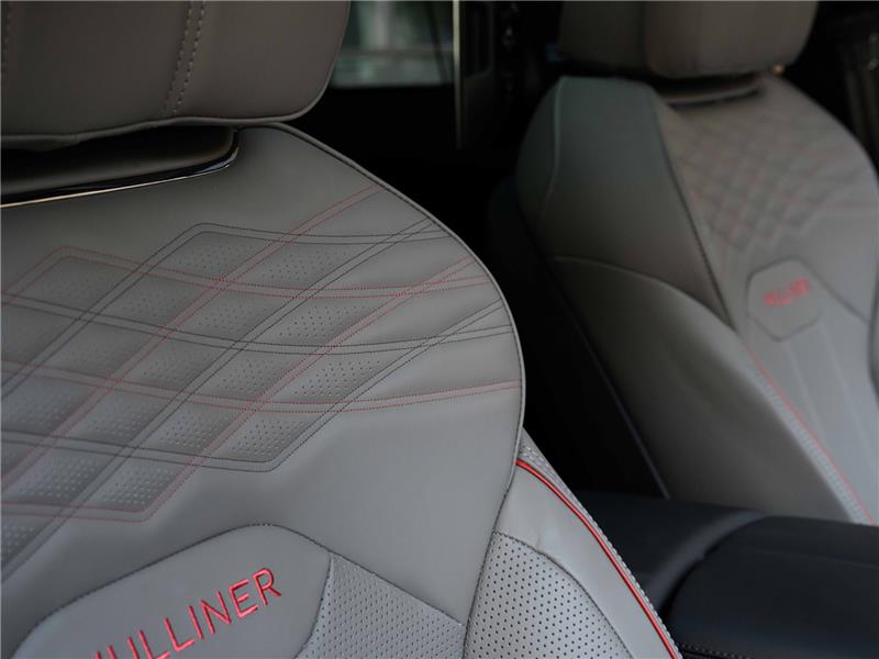 2025 Bentley Bentayga 4.0 V8 Mulliner EWB