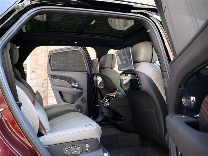 2025 Bentley Bentayga 4.0 V8 Mulliner EWB