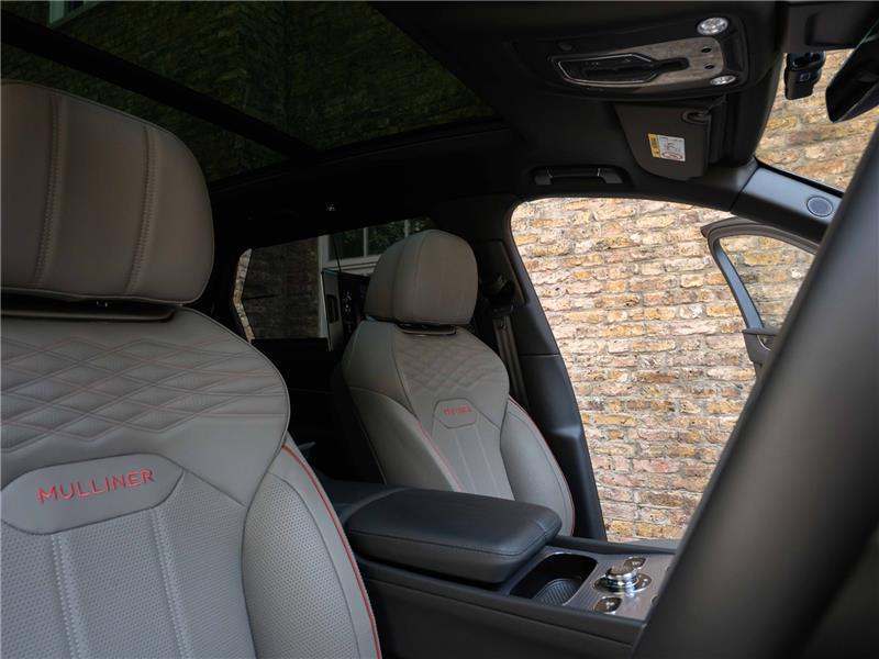 2025 Bentley Bentayga 4.0 V8 Mulliner EWB
