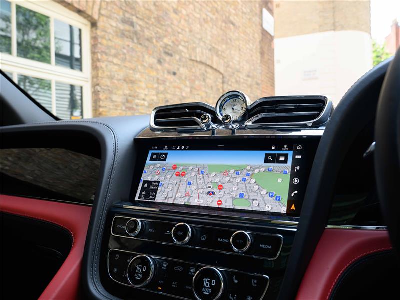 2025 Bentley Bentayga 4.0 V8 Mulliner EWB