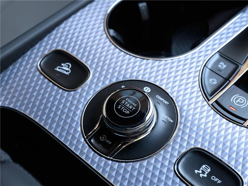 2025 Bentley Bentayga 4.0 V8 Mulliner EWB