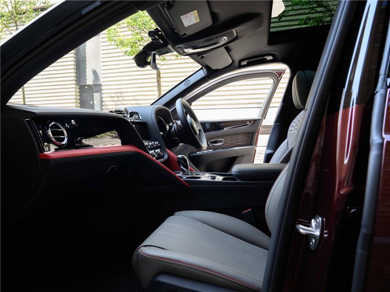 2025 Bentley Bentayga 4.0 V8 Mulliner EWB
