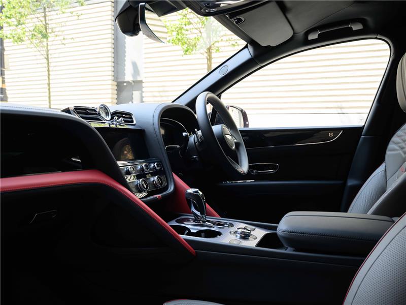 2025 Bentley Bentayga 4.0 V8 Mulliner EWB
