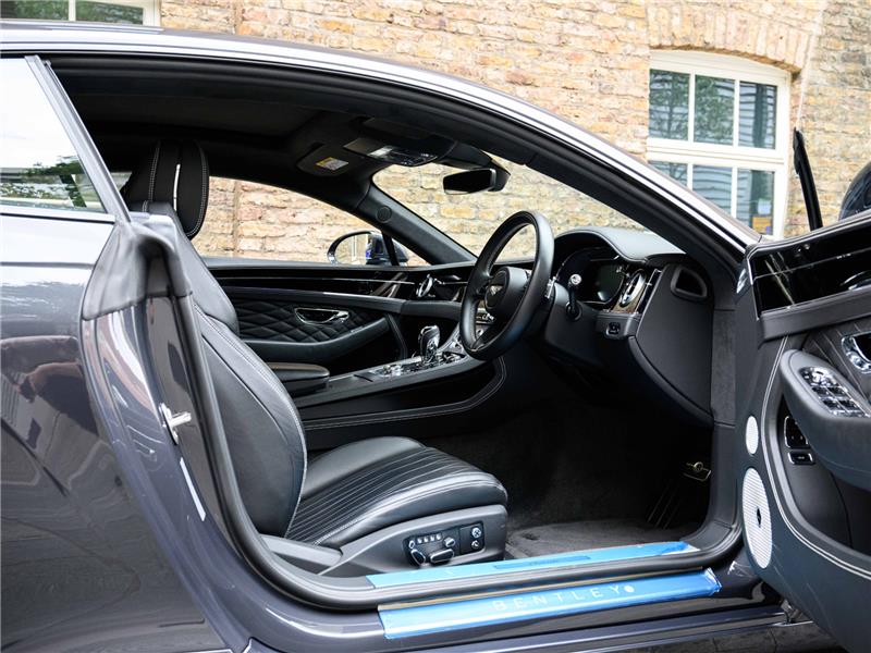 2024 Bentley Continental 4.0 V8 GT Azure