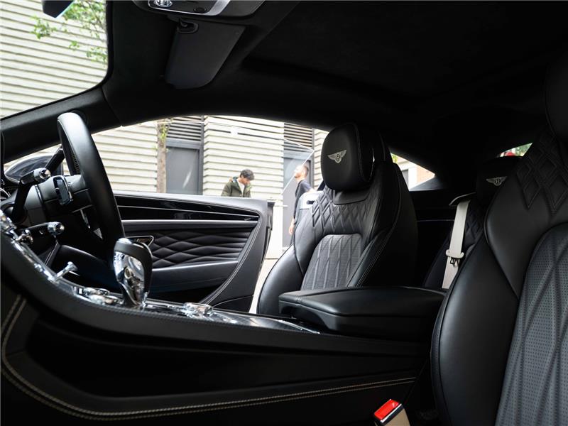 2024 Bentley Continental 4.0 V8 GT Azure