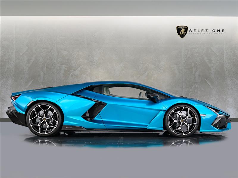 2024 Lamborghini REVUELTO V12 HYBRID