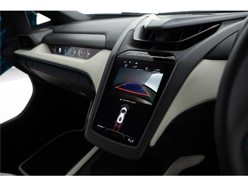 2024 Lamborghini REVUELTO V12 HYBRID