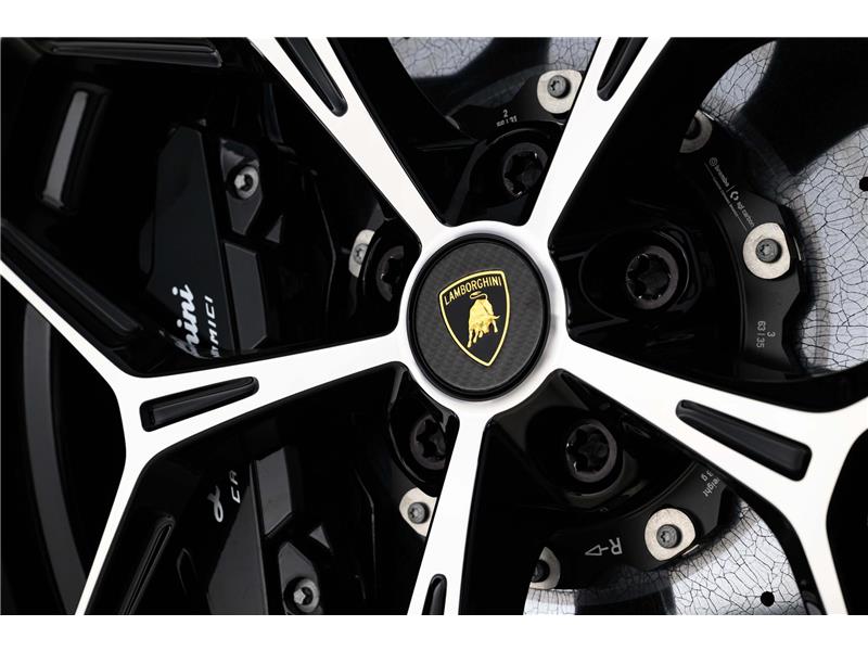 2024 Lamborghini REVUELTO V12 HYBRID