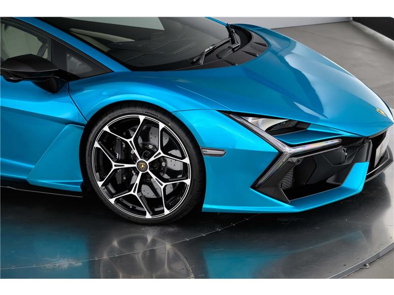 2024 Lamborghini REVUELTO V12 HYBRID