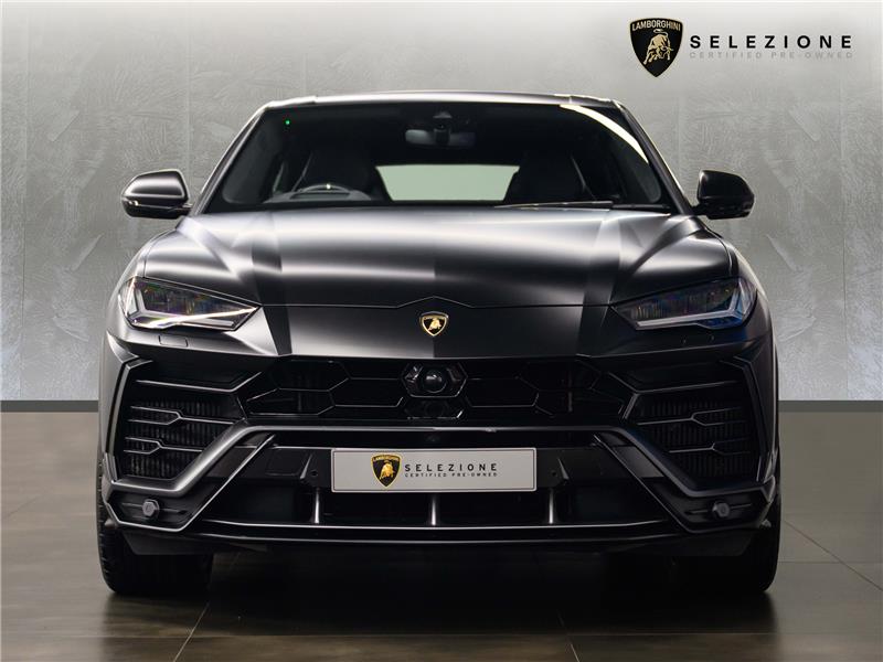 2020 Lamborghini Urus V8