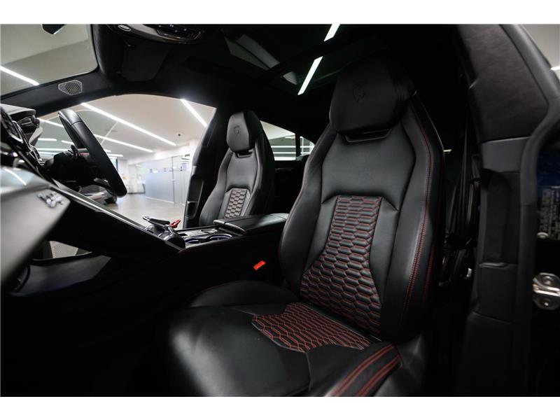 2020 Lamborghini Urus V8