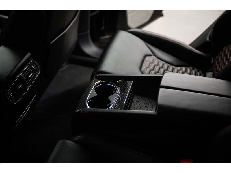 2020 Lamborghini Urus V8