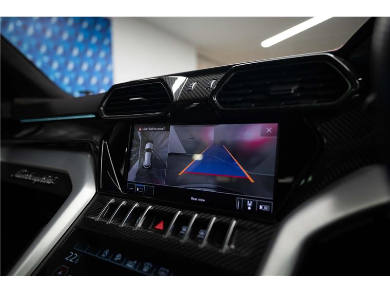 2020 Lamborghini Urus V8