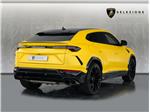 2022 Lamborghini Urus PEARL CAPSULE