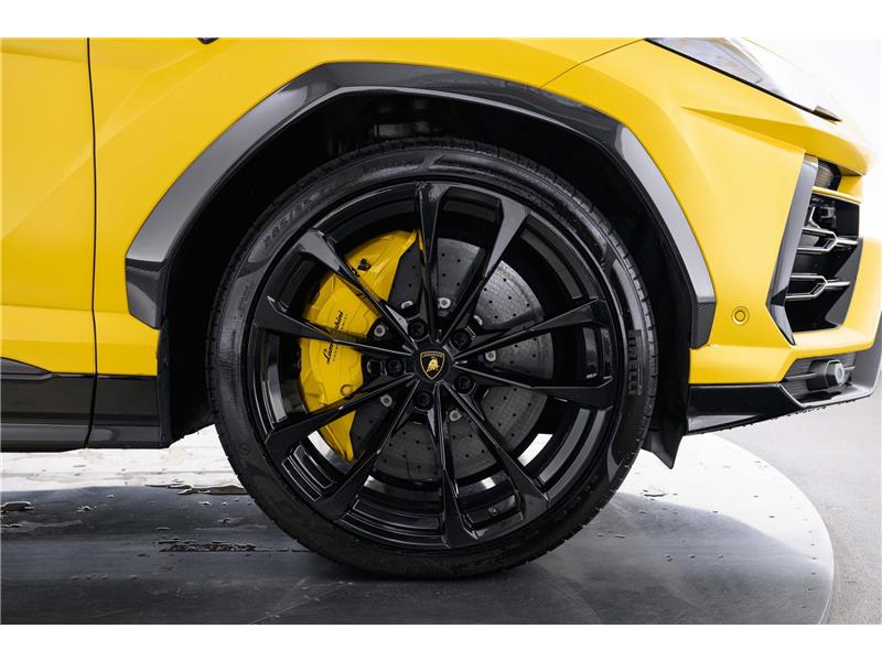 2022 Lamborghini Urus PEARL CAPSULE