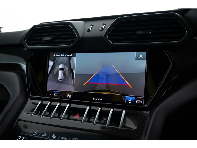 2022 Lamborghini Urus PEARL CAPSULE