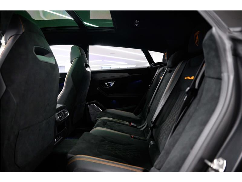 2023 Lamborghini Urus Performante